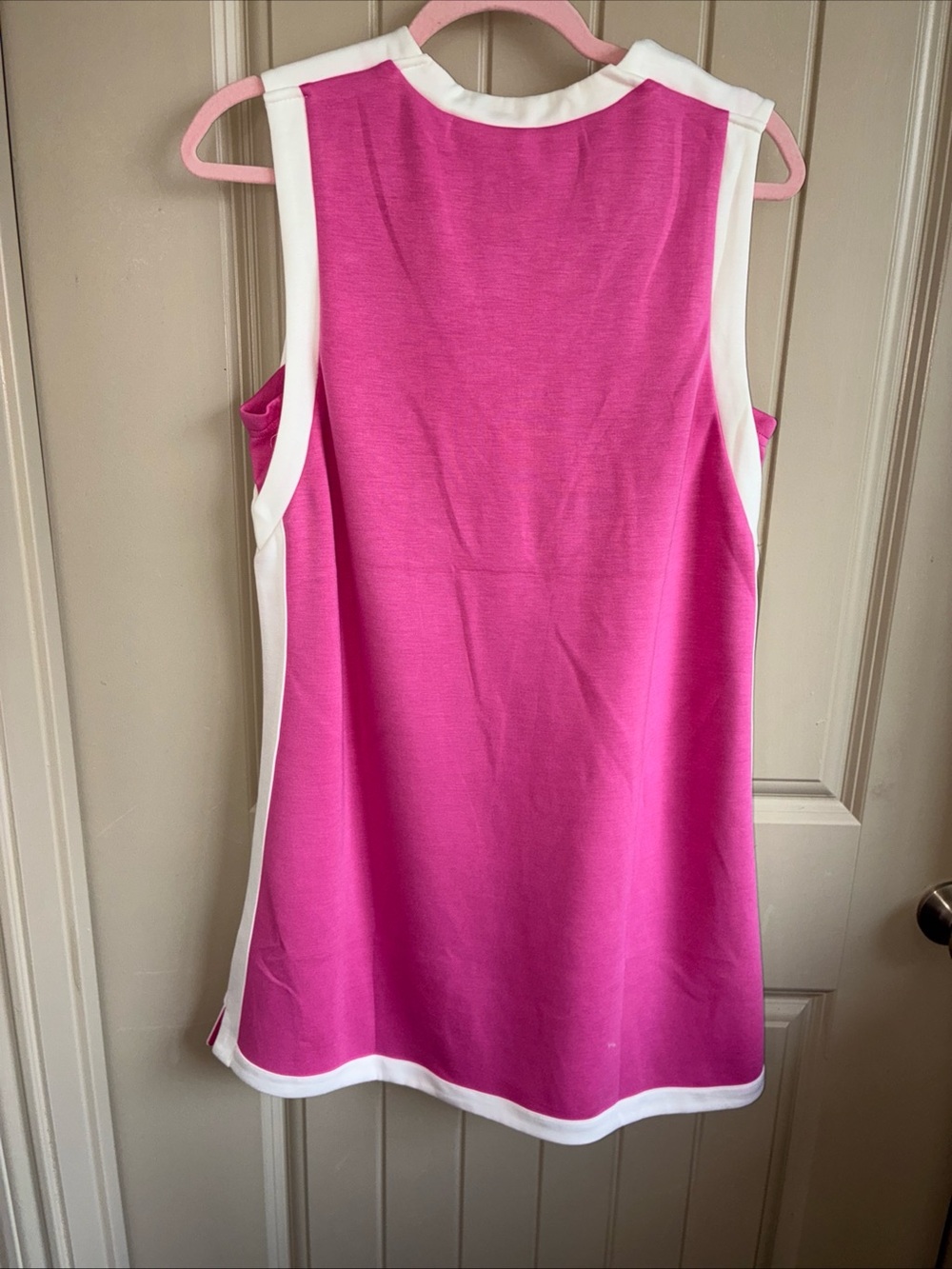 entro Hot Pink and White Sleeveless V-Neck Mini Dress - Picture 3 of 6